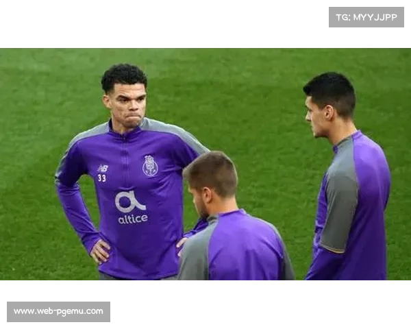 特写：39岁佩佩代表波尔图打满全场，创欧冠淘汰赛最年长出场球员纪录